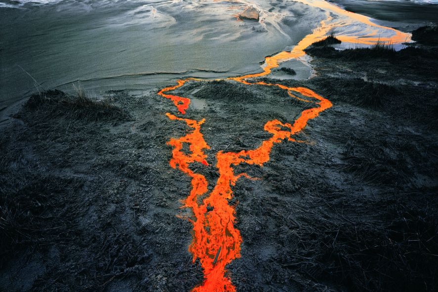 Residui di Nickel n.31, Sudbury, Ontario, Canada 1996. Edward Burtynsky, courtesy Flowers, London & Nicholas Metivier, Toronto