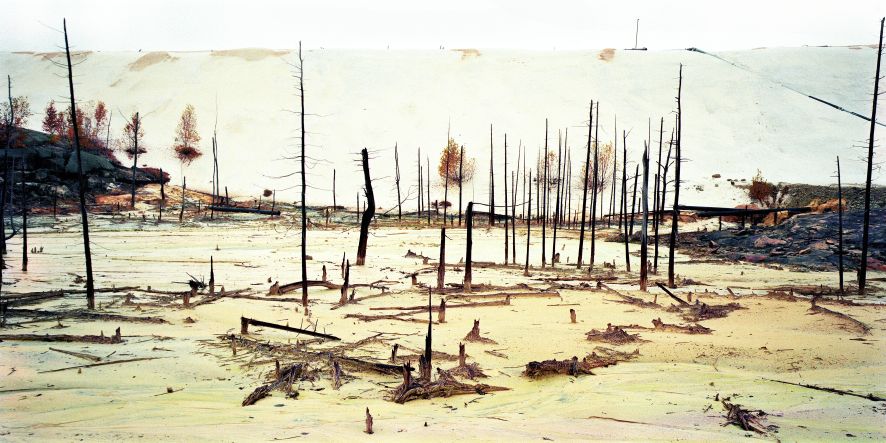 Residui di Uranio n.12, Elliot Lake, Ontario, Canada 1995. Edward Burtynsky, courtesy Flowers, London & Nicholas Metivier, Toronto